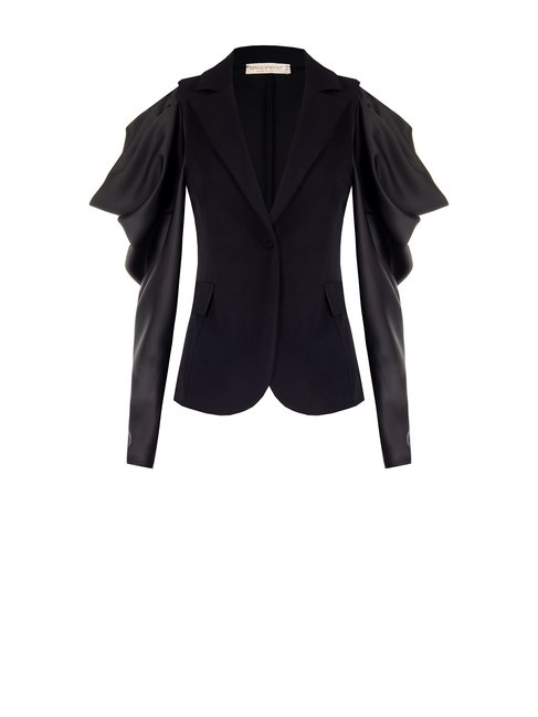 Chaqueta con detalle hombros