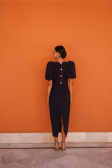 “Vestido Eleonor marino para invitada de boda, diseño elegante, vista trasera